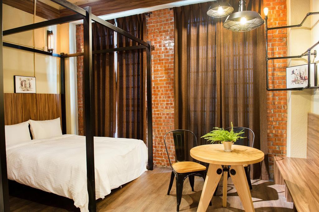 The Brick Apartment Tainan Exterior photo