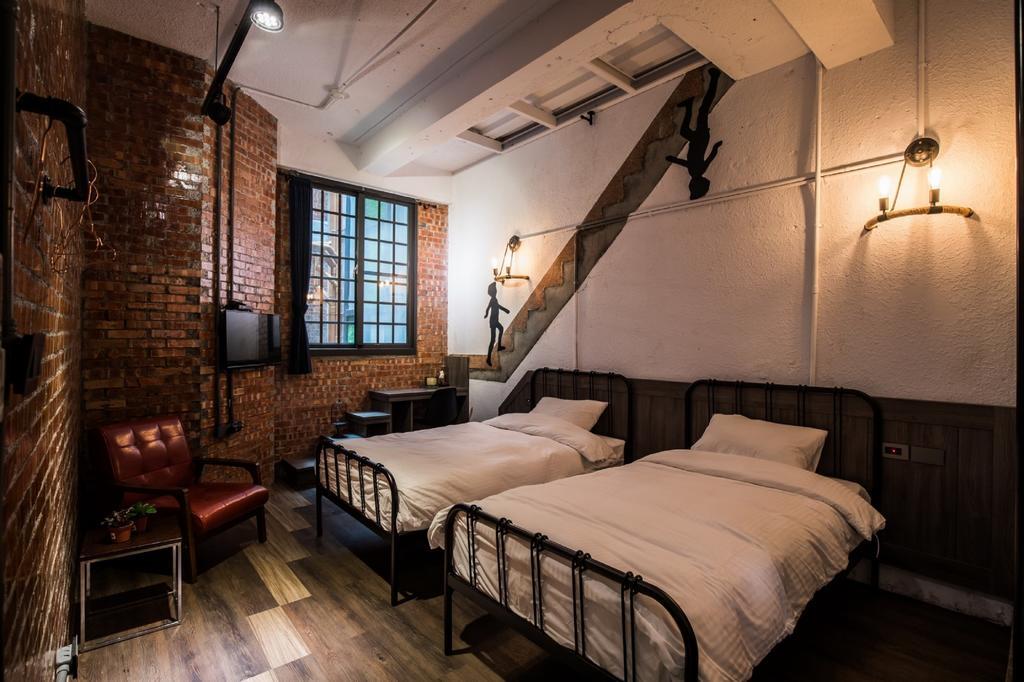 The Brick Apartment Tainan Exterior photo