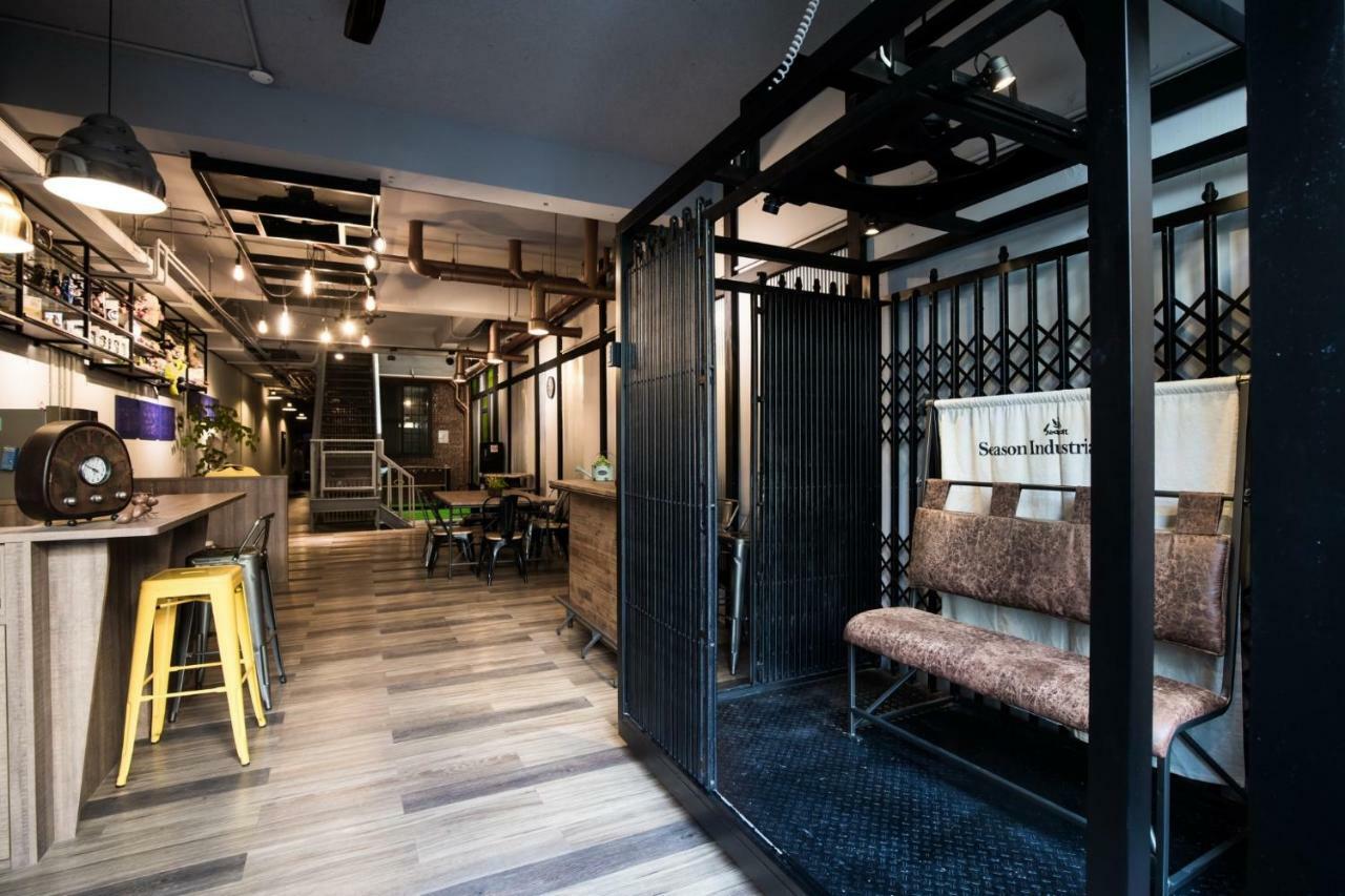 The Brick Apartment Tainan Exterior photo